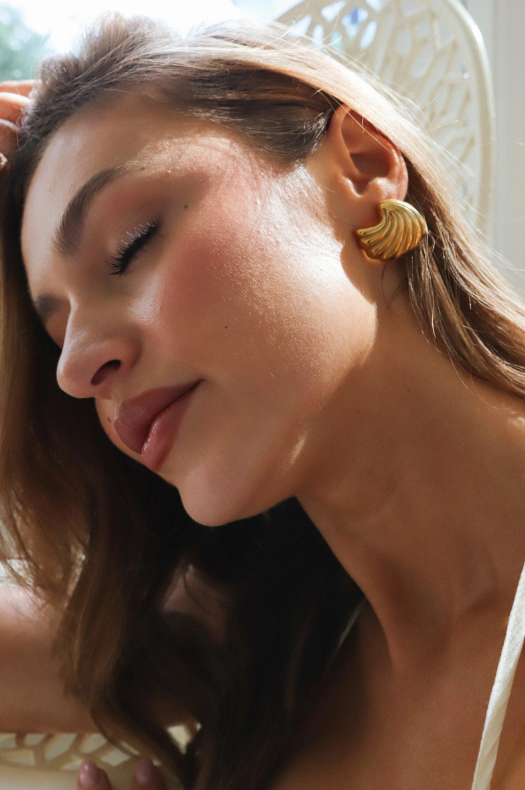 Odette | Women's Sculpted Ribbed Statement Hoop Earrings