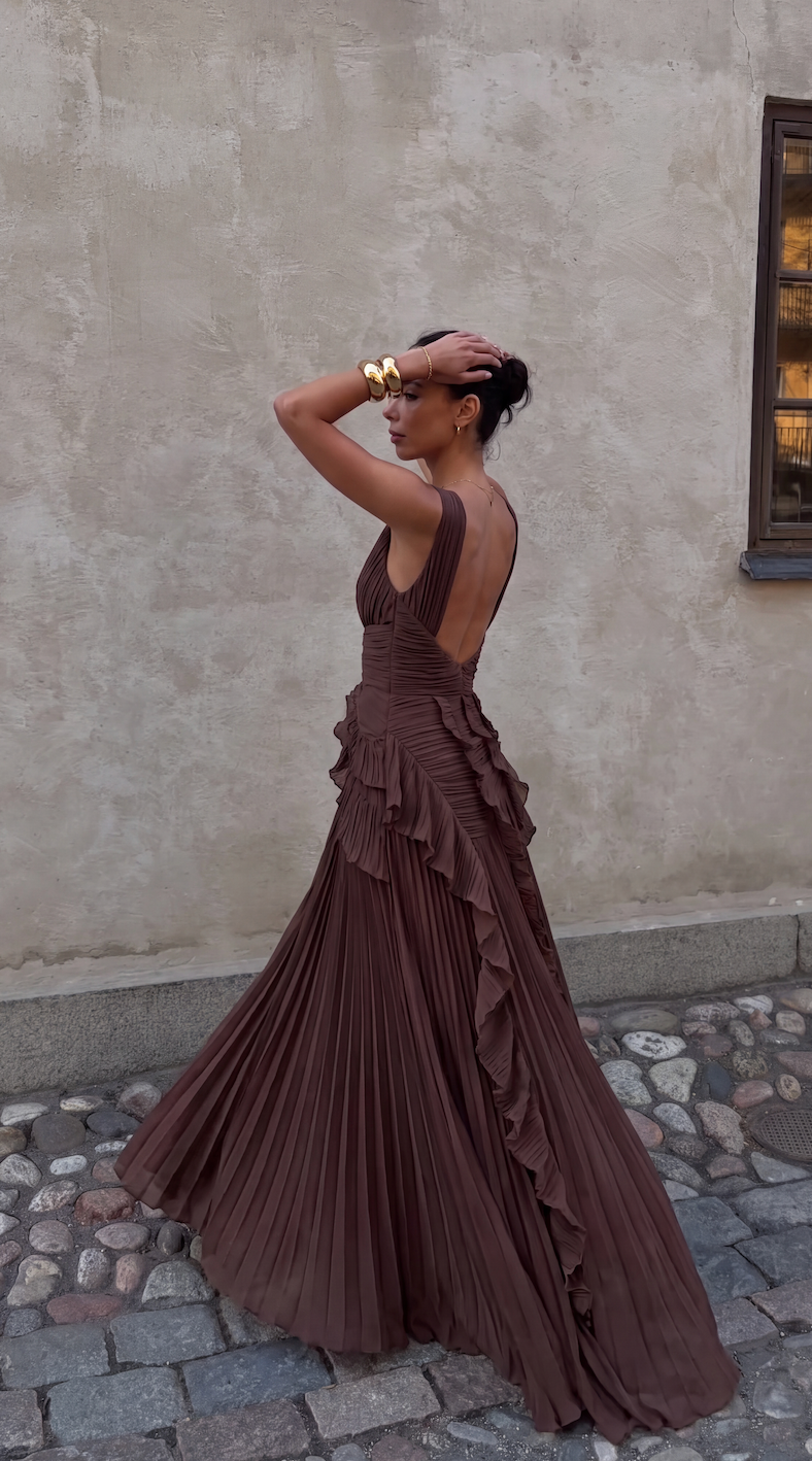 Soraya | Women's Pleated Ruffle Sleeveless Maxi Wedding Guest Dress